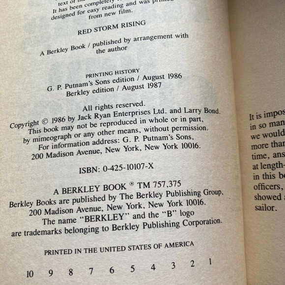 2 Tom Clancy ~ Red Storm Rising & The Patriot Games ~ 1980s Paperbacks Vintage - Picture 5 of 6